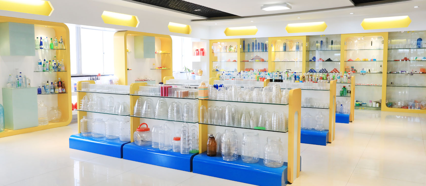 What should be paid attention to when processing plastic molds